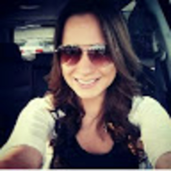 Meet your Posher, Tanya - Picture 1 of 1